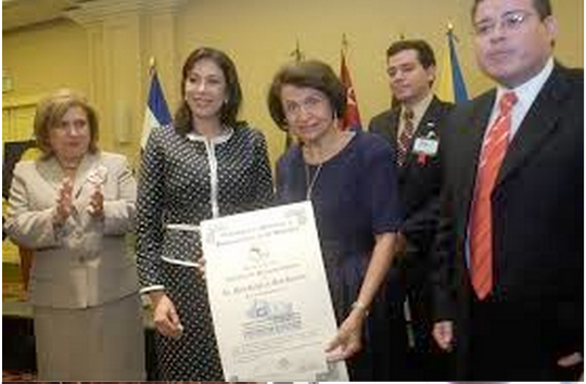 Obituario sobre Dra. María Gladys de Mena Guerrero